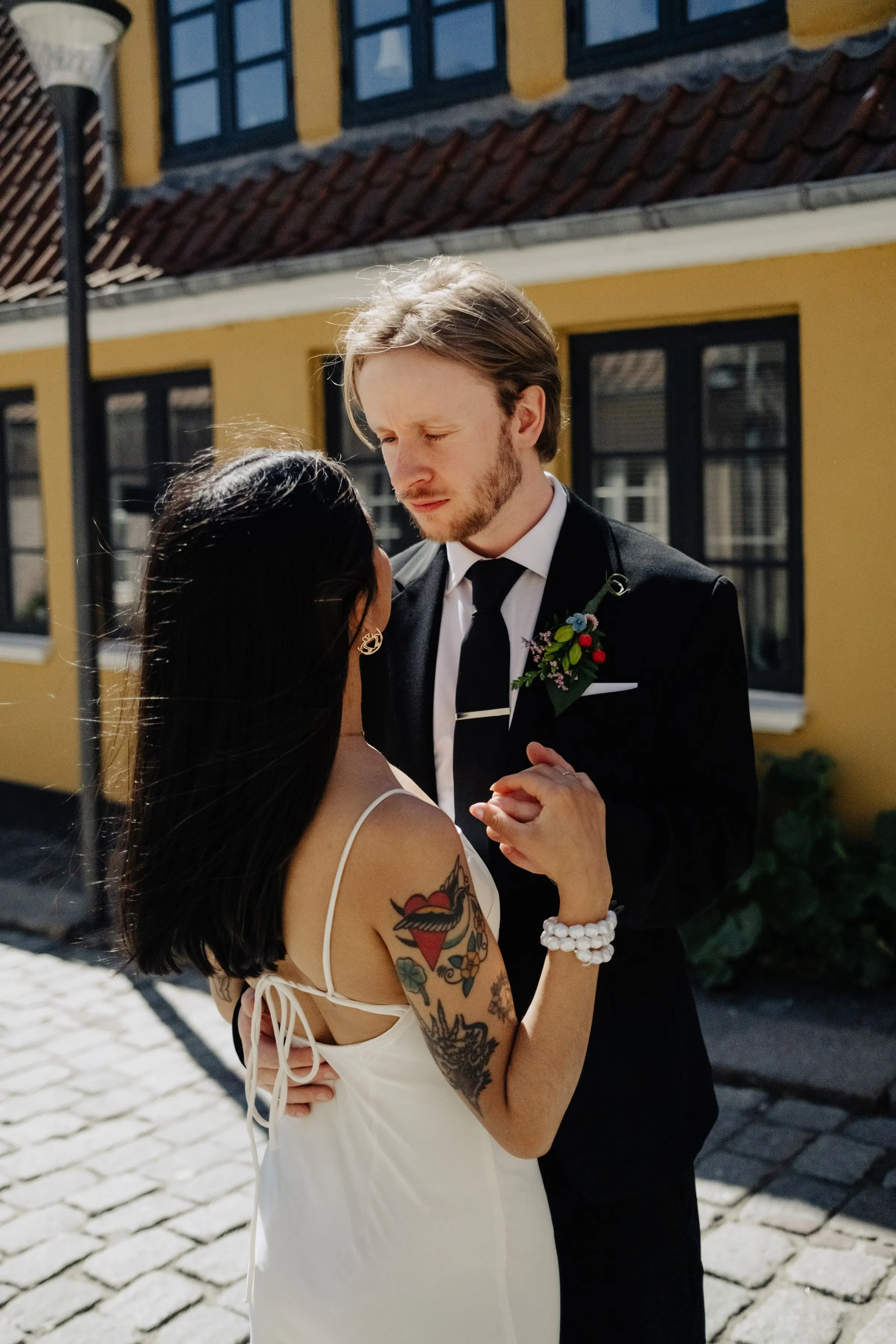 Daniela & Aidan, wedding at Odense old town, photo 3